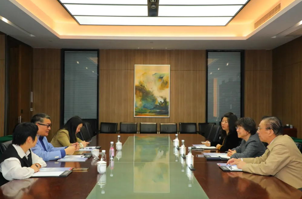 中国文教体育用品协会易晓俐理事长一行调研贝发